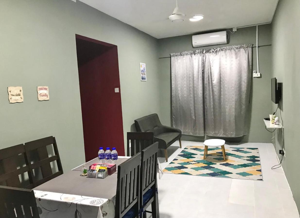 Homestay Puri Bandar Kuala Terengganu Esterno foto